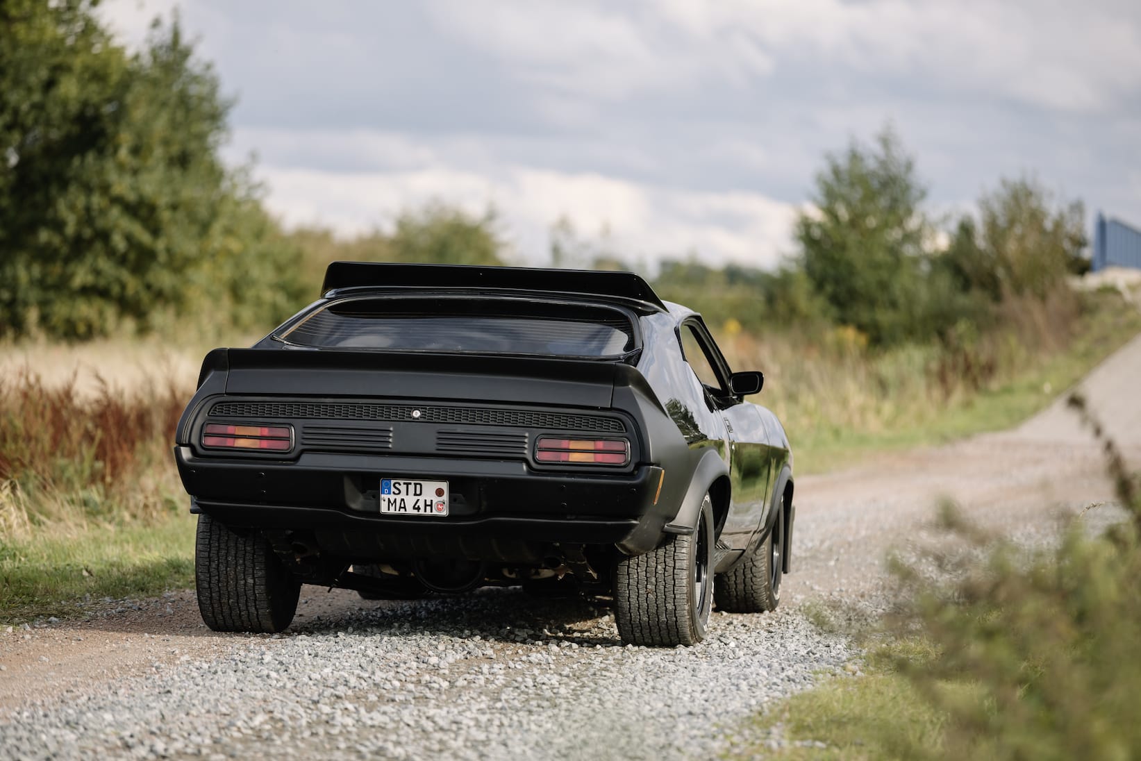 INTERCEPTOR V8！V8！ Muscle Cars You Should Know: The Mopar V8-Powered Jensen