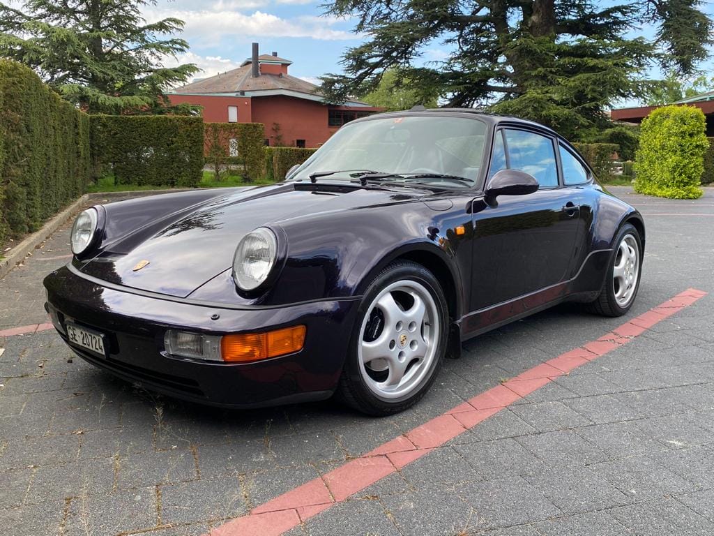 Porsche 911 / 964 Carrera 4 
