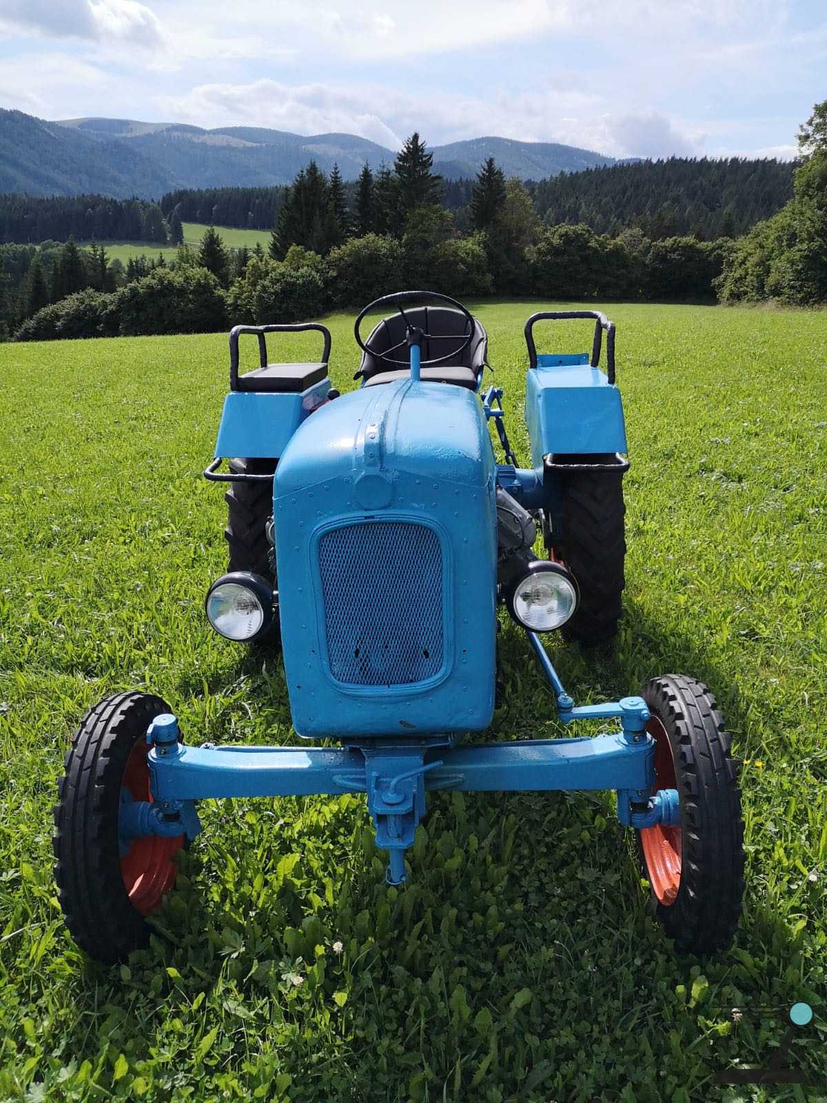 WT 20 Tractor - Andreas Gabalier