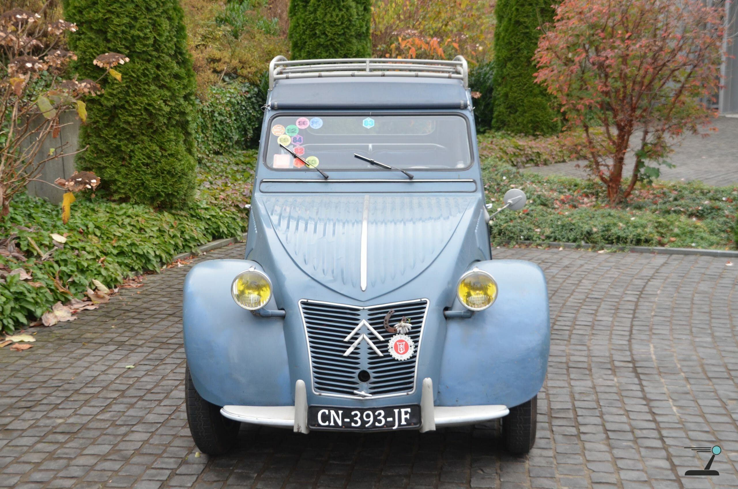 Citroën 2CV (1949–1990)  Oldtimerphotography by aRi F.