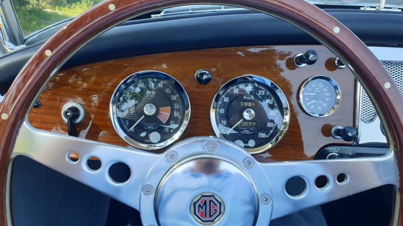 MG A 1500 Roadster - Image 11