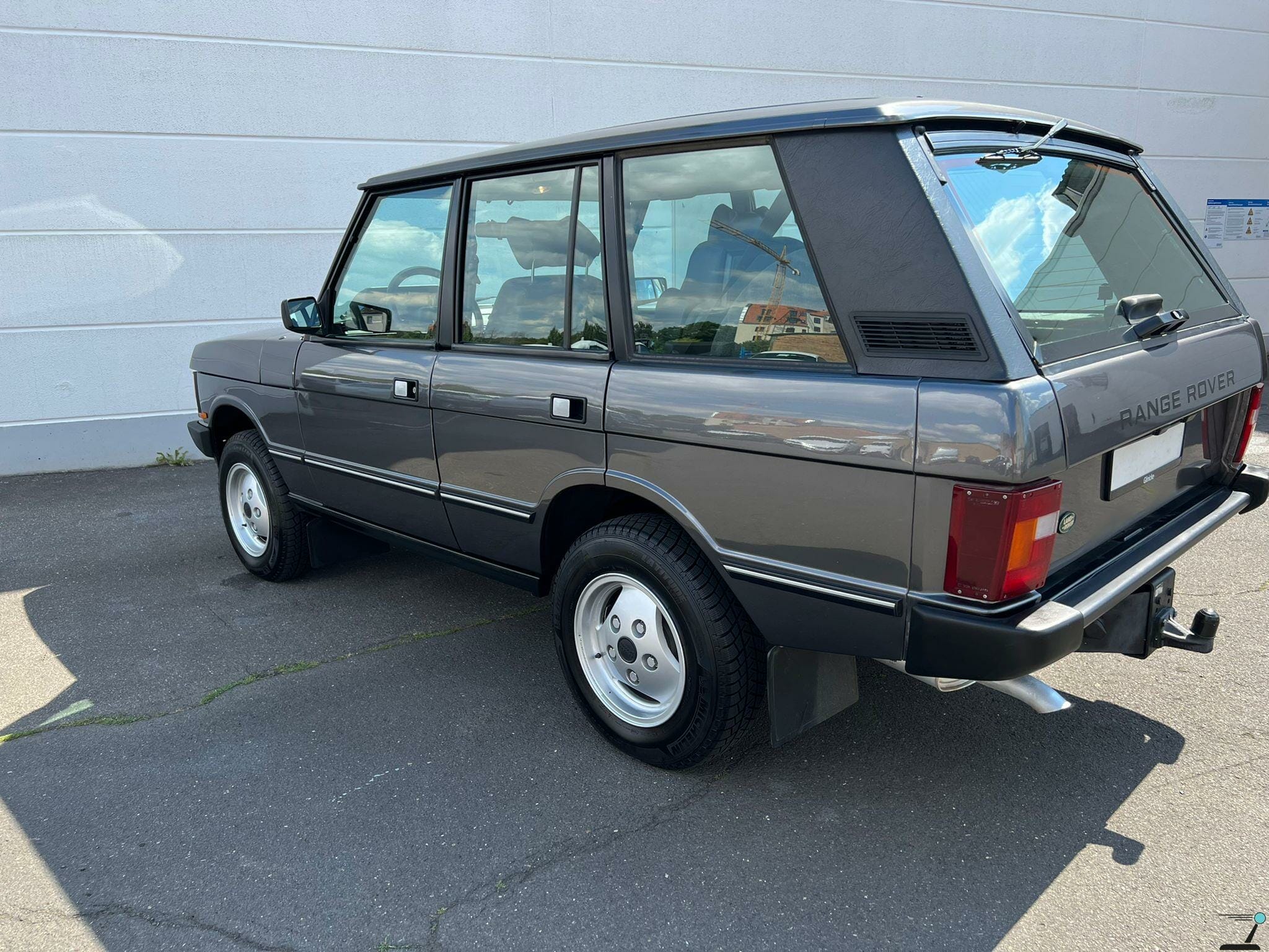 Range Rover 3.9L - Image 3