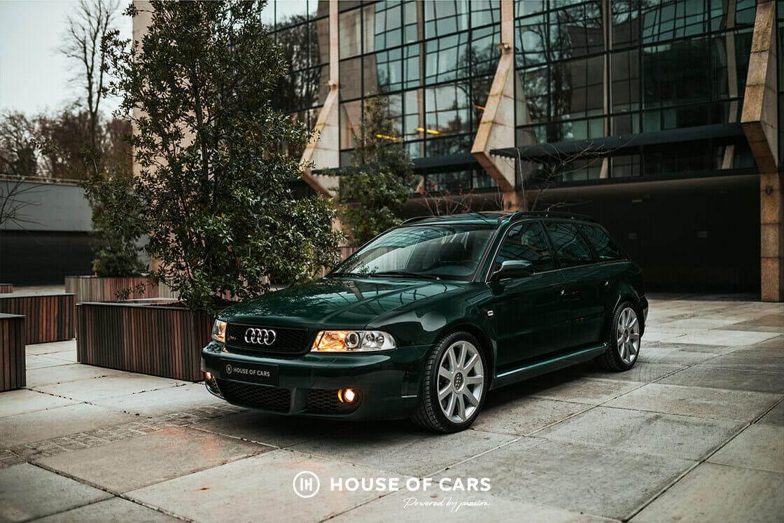 Audi RS 4 Avant in Goodwood Green