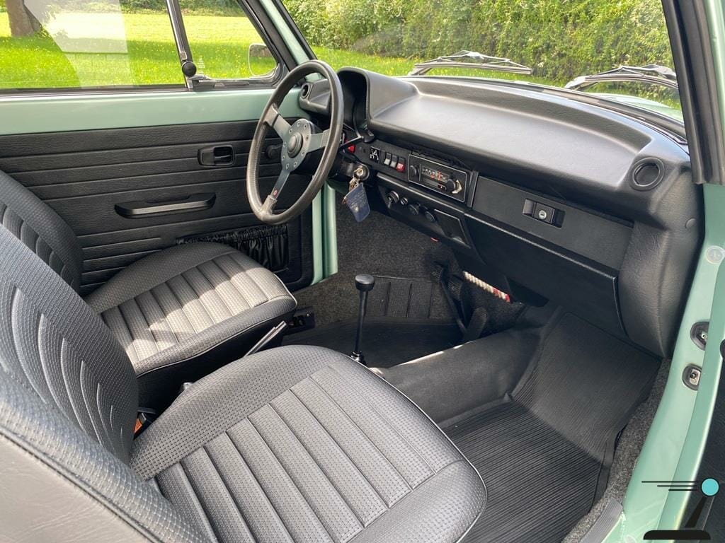 VW 1303 Cabrio original new car condition - Image 4