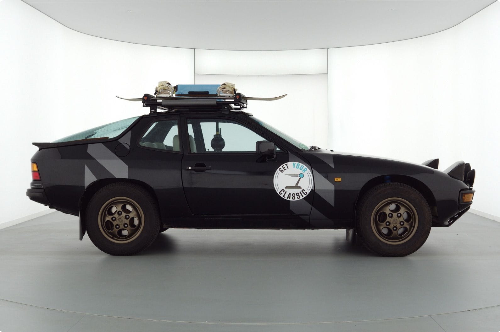 Porsche 924 S Dakar - Image 2